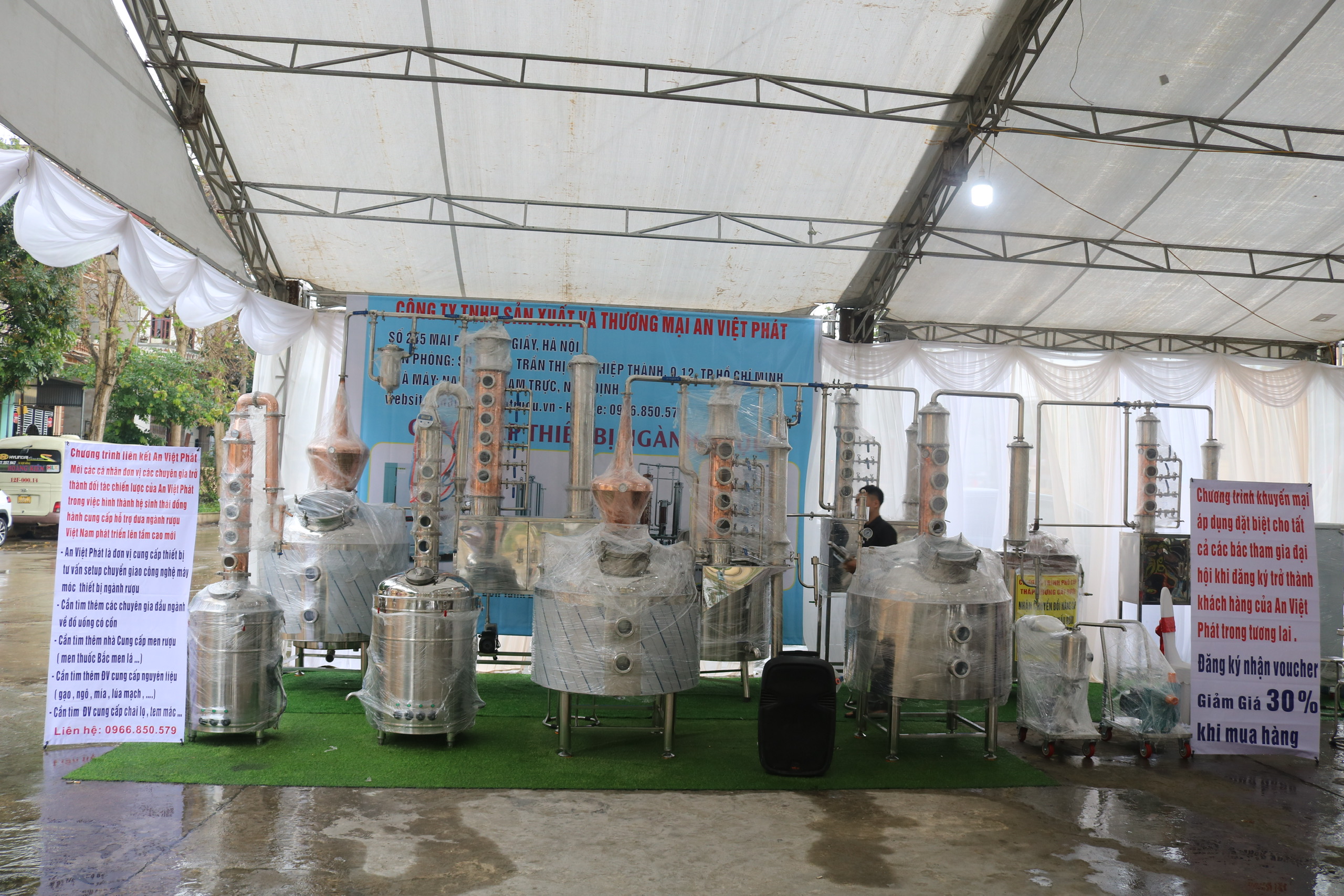 Ra mắt sản phẩm mới : tháp chưng cất rượu đa tầng An Việt Phát tại hội thảo về công nghệ sản xuất rượu truyền thống năm 2023