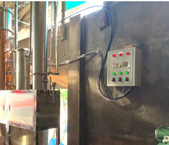Hệ thống điều khiển trên tháp chưng cất